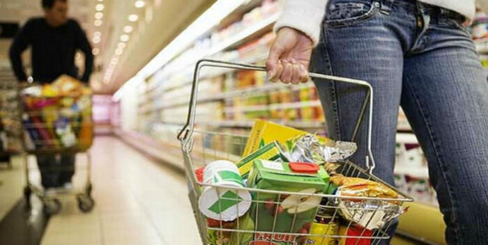 Se necesitan 140 salarios mínimos para costear la canasta alimentaria