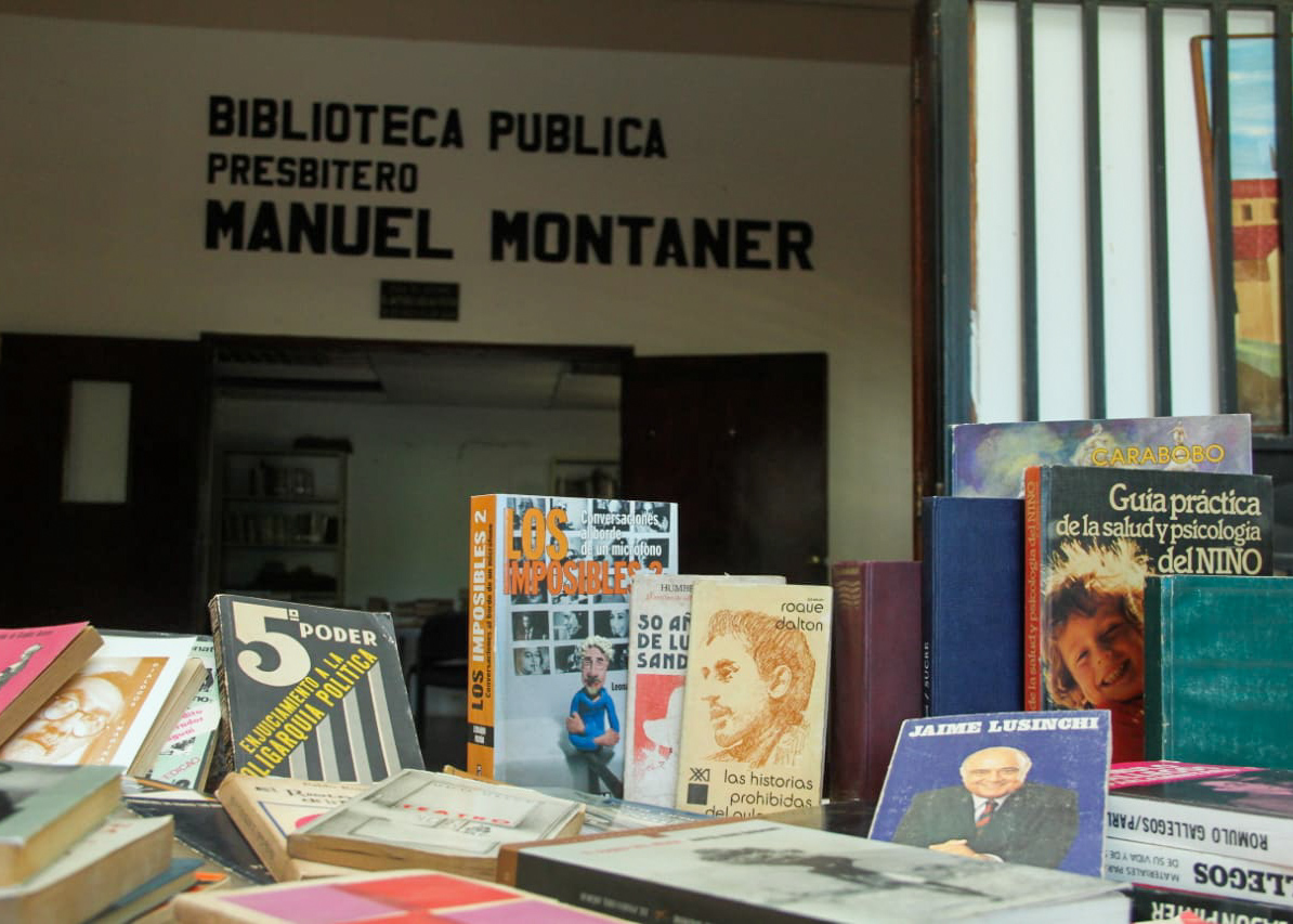 Morel Rodríguez dona 109 libros a Biblioteca Pública de Juangriego ...